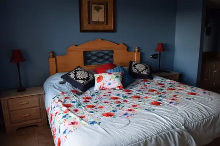 Gorgeous BeachPalms Getaway # 212 - Fall and Monthly specials!!! Отели рядом с достопримечательностью «Тики Гарденс - Индиан-Шорс Бич Аксесс»