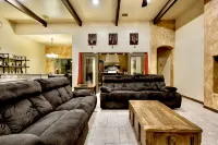 Tuscan Villa Outdoor Living, Jacuzzi & Gym