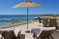 Farito Beachfront Penthouse, Surf & Paddle Board.