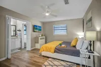 SWEET HOME With Private Pool, Patio,& Huge backyard.