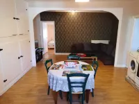 Cottage 50 m², in a small valley town on the banks of the Aspre river.