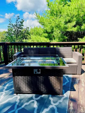 Dog Friendly Lake Winnie Mountain View Getaway