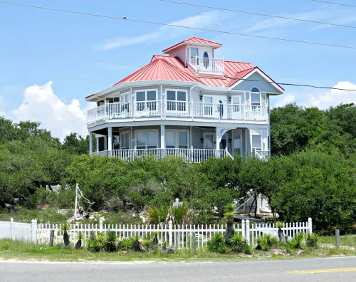 TOP RENTAL! Pool! Elevator! Close to beach! Amazing Views! Spacious!