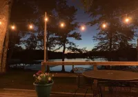 Spacious cabin right on the lake, perfect for your next family vacation!