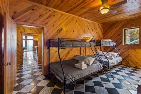 Mountain Cabin with 180 degree panoramic views just 15 minutes from Hanging Rock