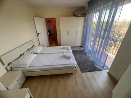 Poki Apartment - Bulgaria near Sunny Beach. Pet-Friendly. Отели в г. Несебыр