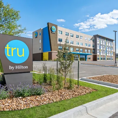 Tru by Hilton Kansas City Airport Hotels near QuikTrip