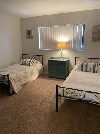 Adorable family-friendly condo, steps from the beach