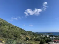 LenDeens an Affordable Hillside1BD/1BTH Apartment w/ AC and Gorgeous Oceanviews