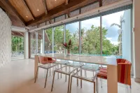 Exclusive Modern and private retreat overlooking the sea and next to Mayan Ruins