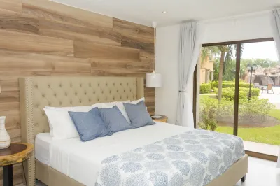 SADHANA_TAMARINDO  UNBEATABLE LOCATION!! MODERN CONDO, STEPS TO TAMARINDO BEACH!