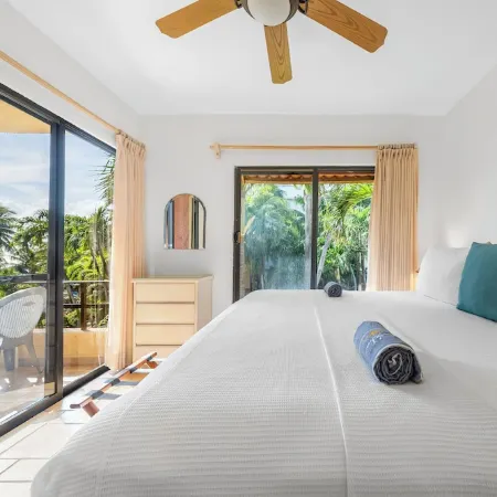 Isla Mujeres Condo #17 at Nautibeach- Playa Norte Beachfront, Pool, Walk to Town