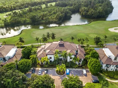 Exquisite St. Regis Bahia Beach Villa; Beach/Pool/Tennis & Golf Cart included