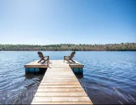 Spacious & Private Cottage | Escape into Nature| Deep River, Algonguin Hotel a Laurentian Hills