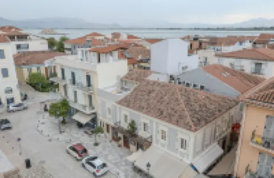 Amalie Suites