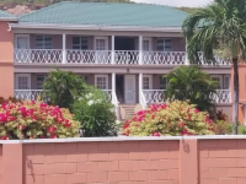 Beautiful island getaway, close proximity to popular beaches and historic site A 紐卡斯爾酒店