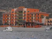 Villa De Cortez Condo!  Beachfront, Sunrises, Fishing and Pickleball await!