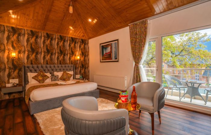 Moustache Hostel Pahalgam