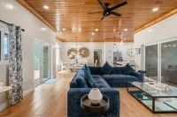 Luxury Private Oceanfront Villa w/ Infinity Pool - Sleeps 6- 12 people