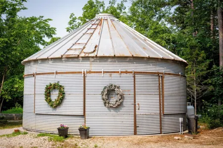 Hermann Grain Bins BNB