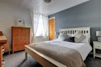 Cosy 1800s Mole Cottage