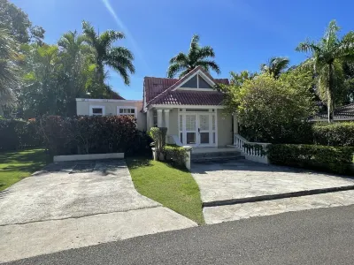 Beautiful Villa in Sosua - Walk to Beach and Downtown - Residencial Hispaniola Hotels in 