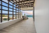 Rooftop with jacuzzi and panoramic sea views