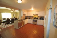 Grand Abode - Beautiful Spacious Home for families