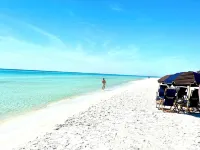 SeaStar - Gulf View from Roof Deck, Private Beach Access, Huge Pool/Hot Tub - Beach