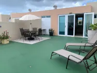 Spacious 3 bedrooms penthouse, near Combate Beach: Pools, Fun & Amazing Sunsets Hotels in Pole Ojea