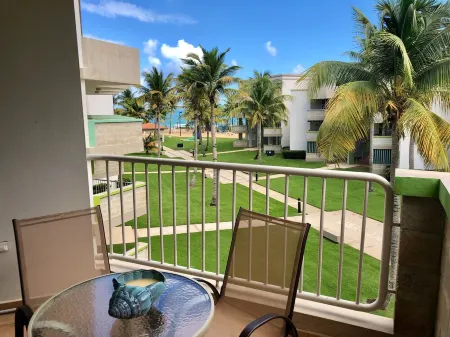 Endless Summer-King Bed-Vereda Beachfront Ocean View