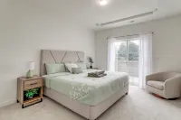 Seasonal Pool, Balcony Quiet and Cozy Aurora Condo! - balcony