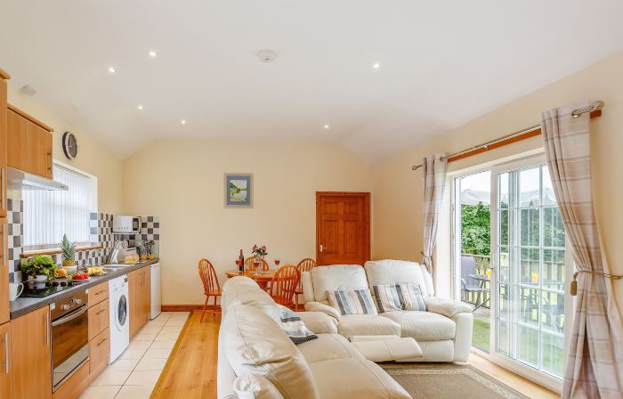 3 Black Horse Cottages