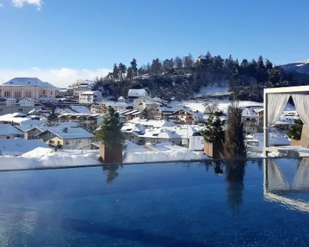 アビネア ドロミティ ロマンティック＆スパ ホテル カステルロットのホテル