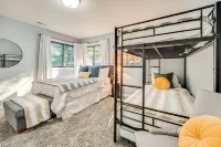Prosser Home w/ Stunning Outdoor Space! Hotels in Prosser