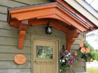Carriage House Accommodations Hotels near Bear Cub