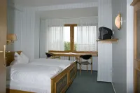 Landhotel Gasthof am Berg فنادق في Merklingen