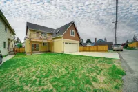 4 Mi to Dtwn: Modern Tacoma Home w/ Spacious Yard - Homestays