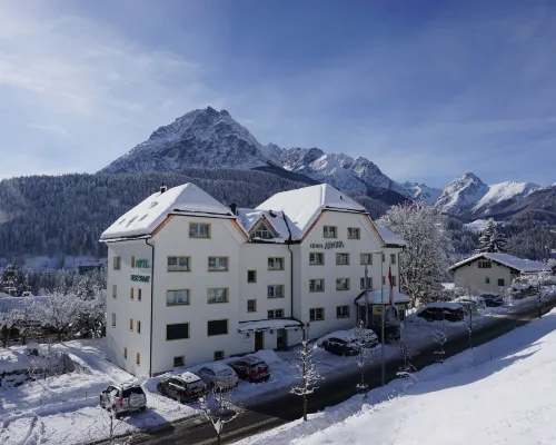 ティピカリー スイス ホテル アルターナ シュクオルのホテル