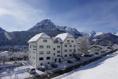 Typically Swiss Hotel Altana Hôtels à : Tschierv