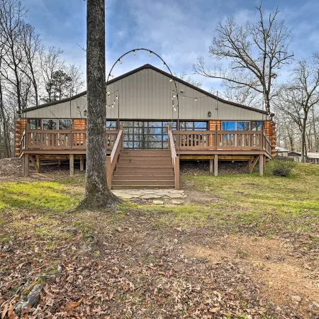 Hidden Oaks Broken Bow Vacation Rental, Pets OK!