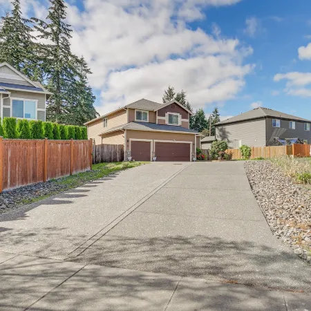 Family-friendly Home w/ Patio & Garden in Everett!