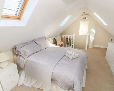 Ffau'r Ddraig Hotels in Llanelli