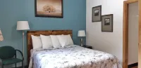 MacIver's Motel and Camp