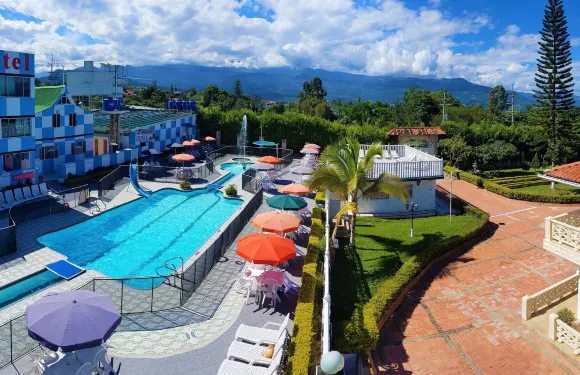 巴塞隆拿奇瑙塔酒店