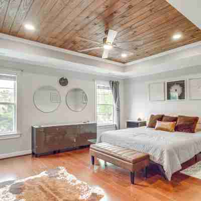 Modern Virginia Beach Retreat in Resort District! Rooms