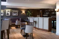Castle Hotel & Apartments
