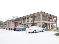Paradise Inn & Suites Hotels near Baton Rouge Metropolitan Airport