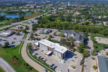 La Quinta Inn & Suites by Wyndham des Moines West Clive