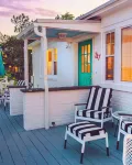 Rye Motor Inn Hotels near Hazel